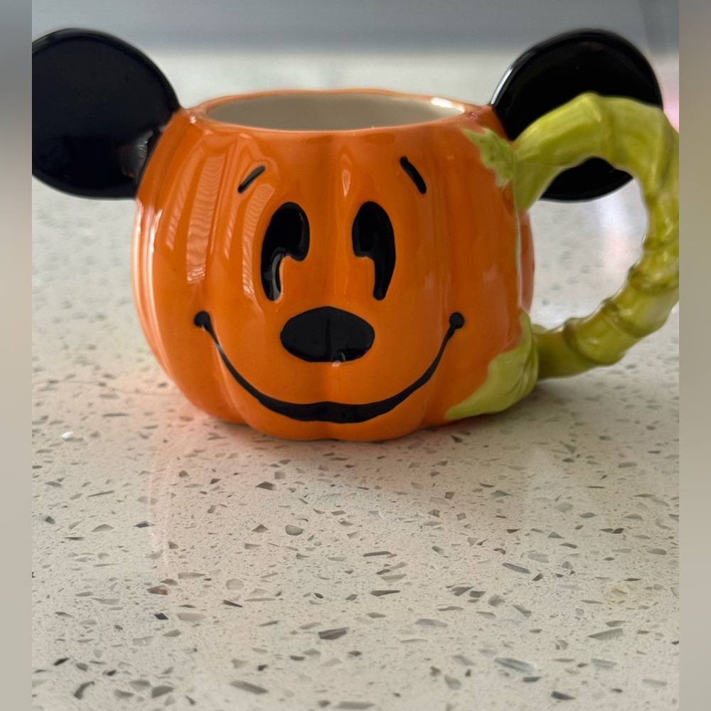 🎃 Disney Parks Mickey Pumpkin Mug — Halloween Collectible
